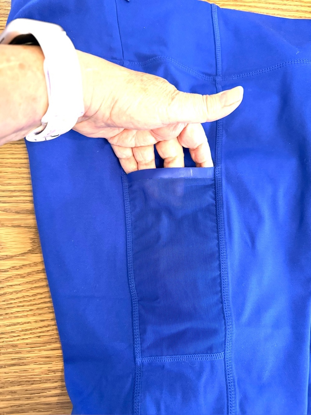 Fabletics motion 365 Pants side pocket for phone! Great Alternative to Scrubs